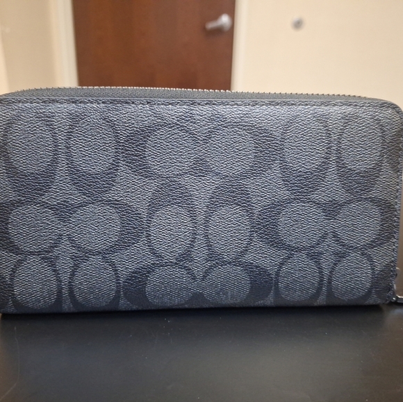 Coach F58112 Charcoal and Black Signature Long Zip Around Wallet - Picture 3 of 7